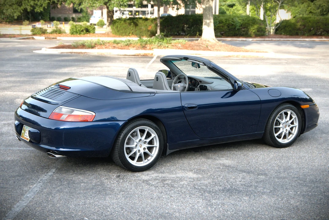 2002 Porsche 996 Carrera - Image 10 of 31