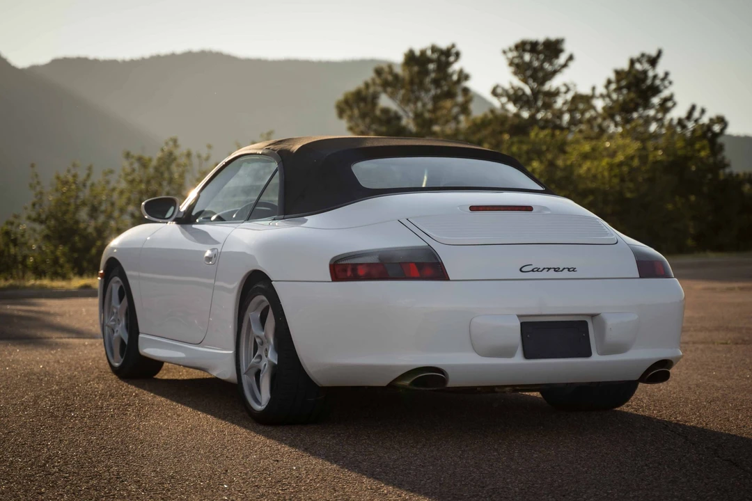2002 Porsche 996 Carrera - Image 26 of 31