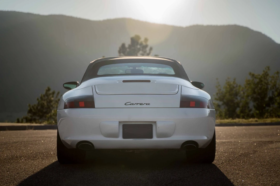 2002 Porsche 996 Carrera - Image 28 of 31