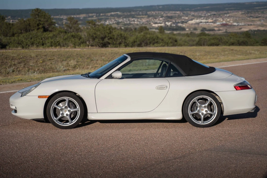 2002 Porsche 996 Carrera - Image 5 of 31