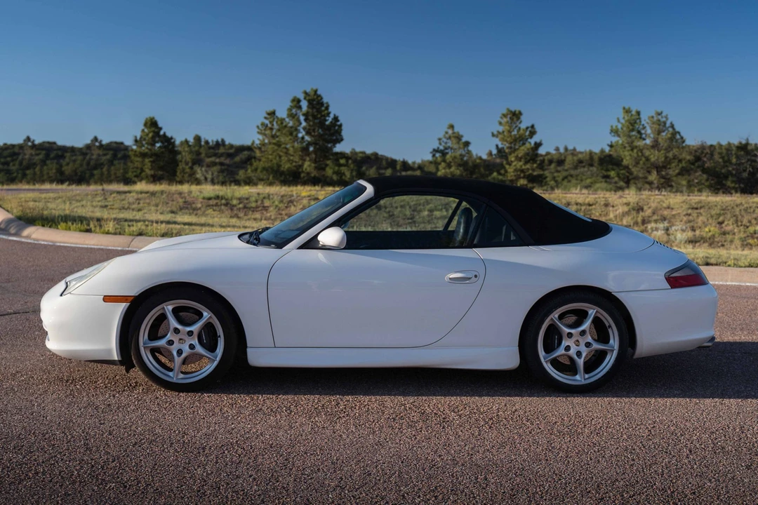 2002 Porsche 996 Carrera - Image 24 of 31