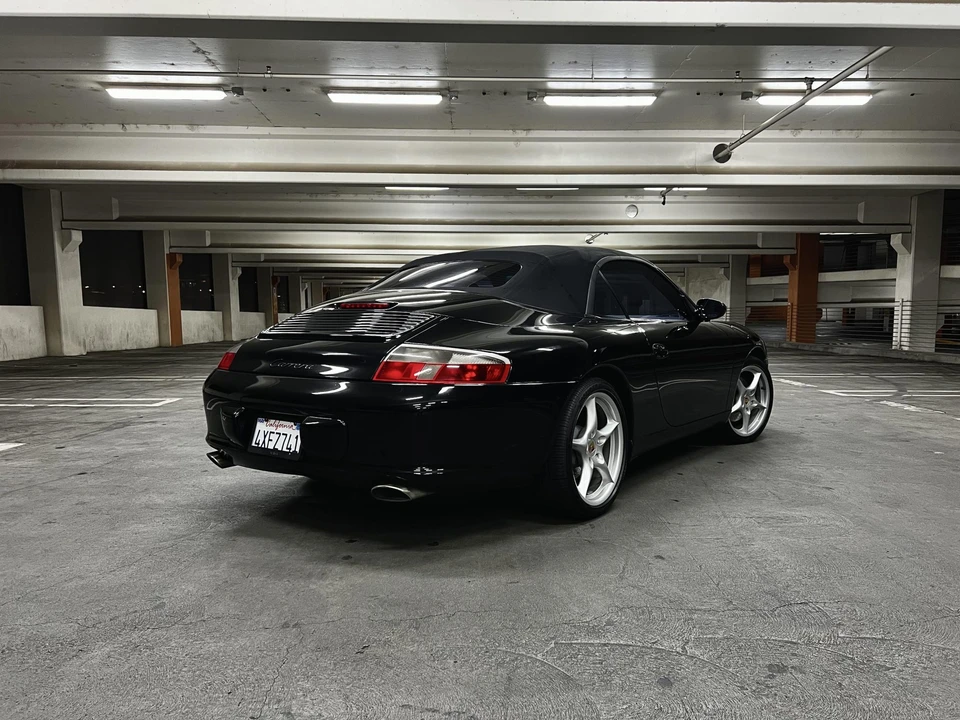 2002 Porsche 996 Carrera - Image 27 of 31