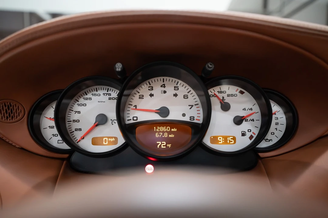 2002 Porsche 996 Carrera - Image 12 of 31