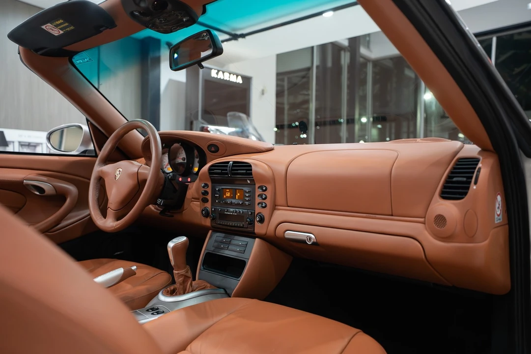 2002 Porsche 996 Carrera - Image 25 of 31