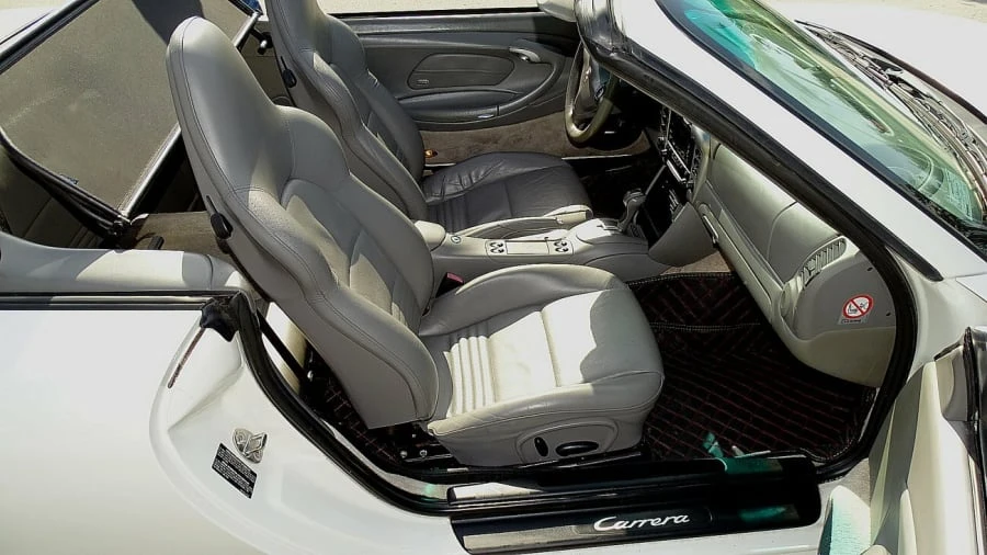 2002 Porsche 996 Carrera - Image 5 of 31