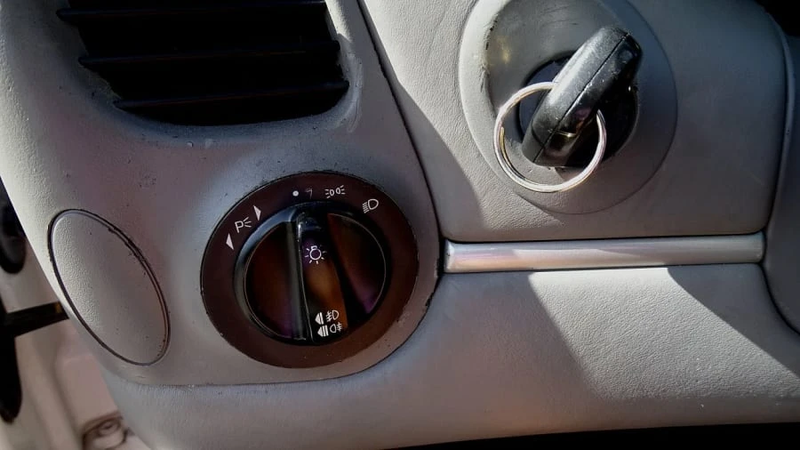 2002 Porsche 996 Carrera - Image 27 of 31