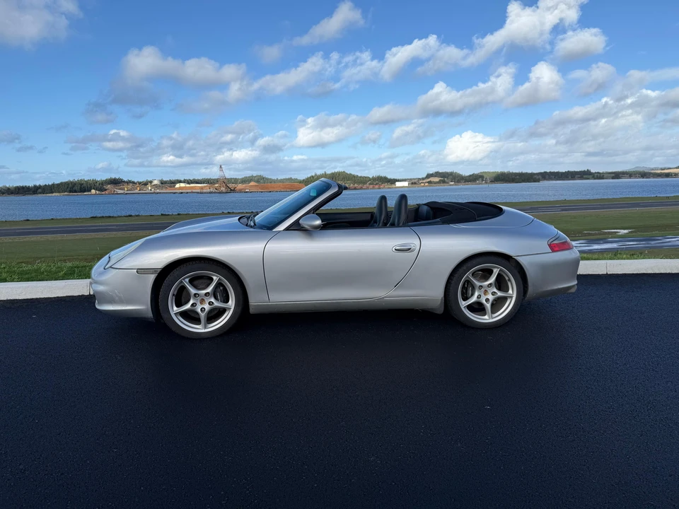 2002 Porsche 996 Carrera - Image 8 of 31