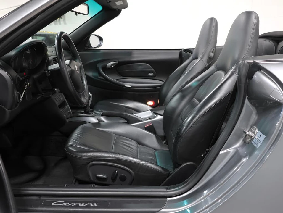 2002 Porsche 996 Carrera - Image 26 of 31