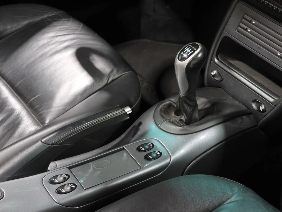 2002 Porsche 996 Carrera - Image 16 of 31