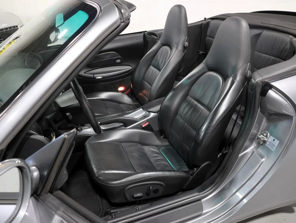 2002 Porsche 996 Carrera - Image 10 of 31