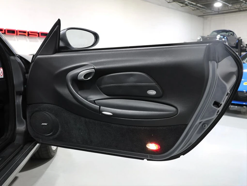 2002 Porsche 996 Carrera - Image 21 of 31