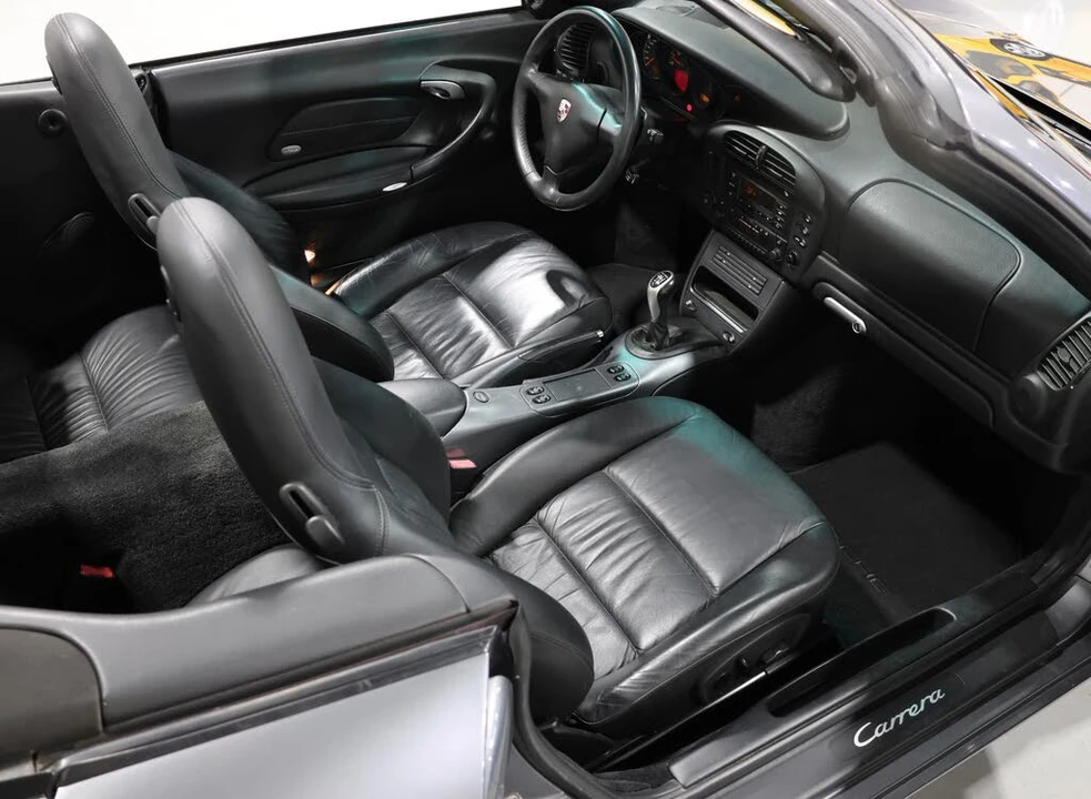 2002 Porsche 996 Carrera - Image 28 of 31