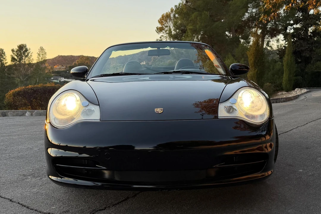 2002 Porsche 996 Carrera - Image 2 of 31