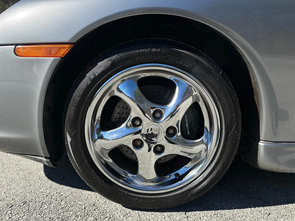 2002 Porsche 996 Carrera - Image 27 of 31