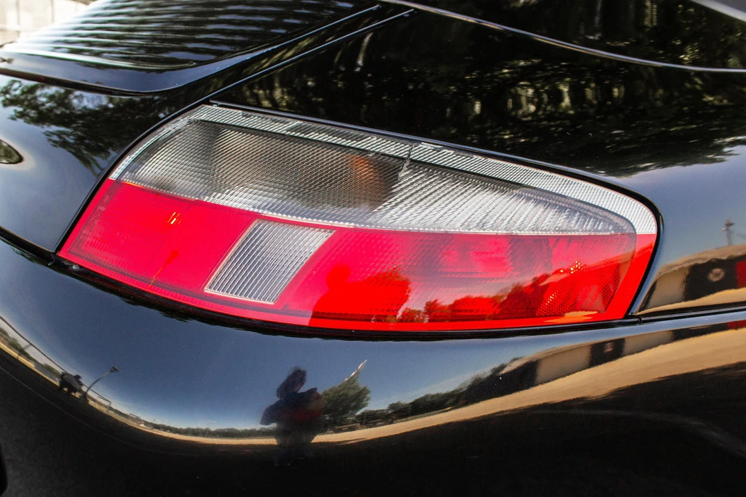 2002 Porsche 996 Carrera - Image 29 of 31