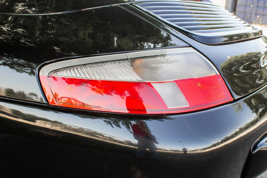 2002 Porsche 996 Carrera - Image 26 of 31