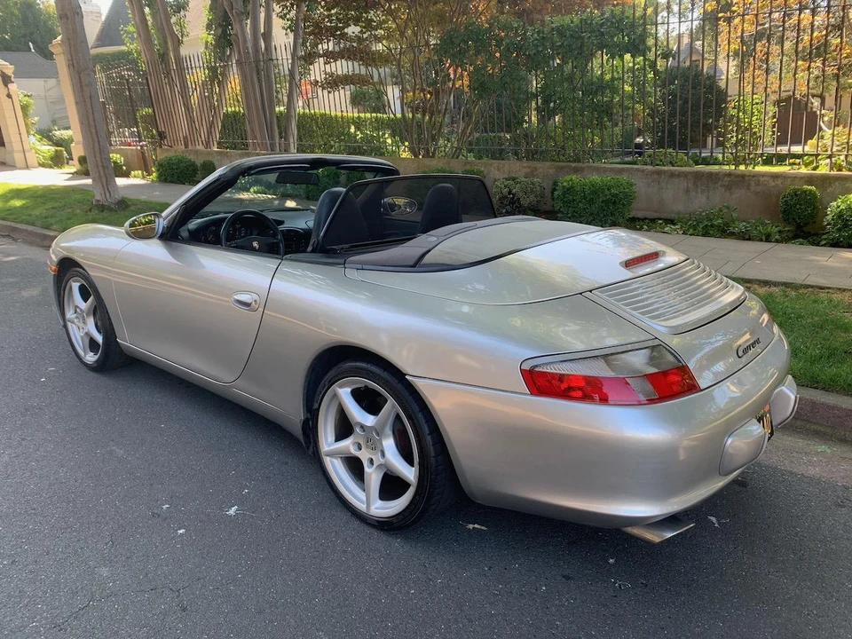 2002 Porsche 996 Carrera - Image 24 of 31