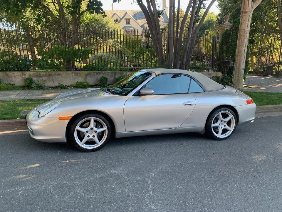 2002 Porsche 996 Carrera - Image 12 of 31