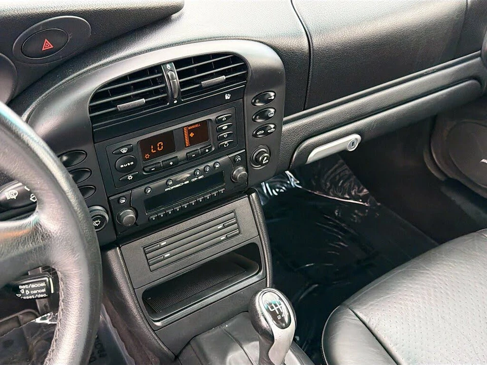 2002 Porsche 996 Carrera - Image 23 of 31