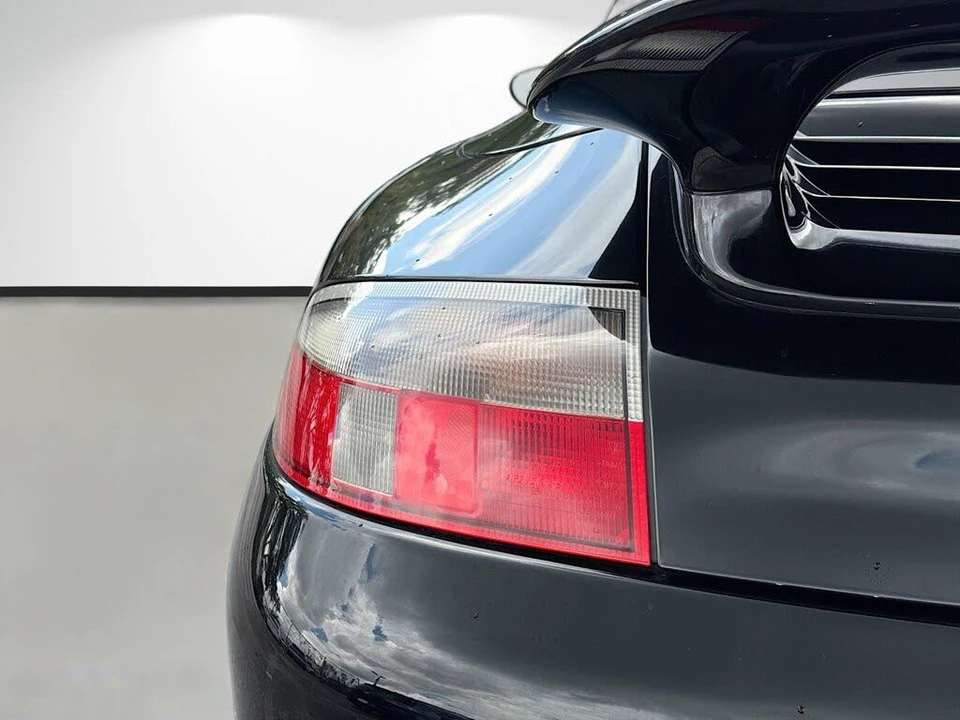 2002 Porsche 996 Carrera - Image 10 of 31