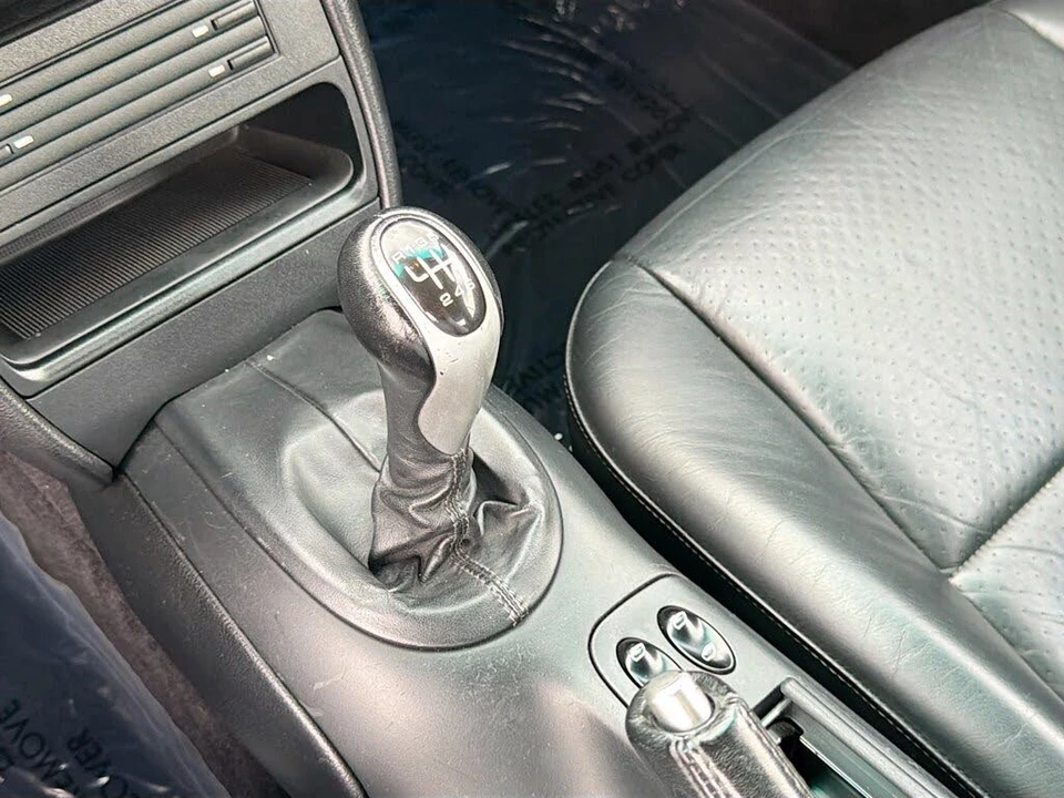 2002 Porsche 996 Carrera - Image 24 of 31