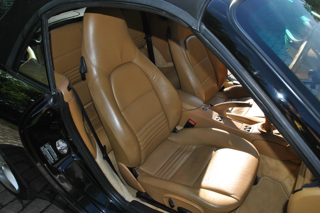 2002 Porsche 996 Carrera - Image 22 of 31