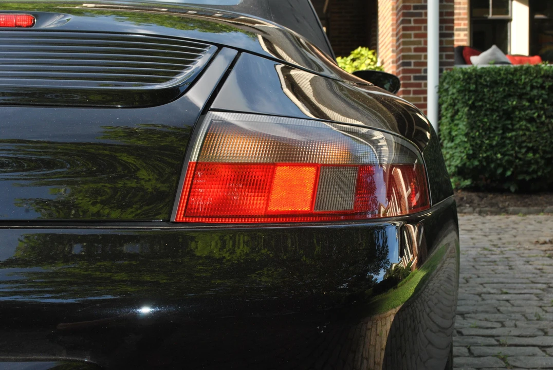 2002 Porsche 996 Carrera - Image 19 of 31