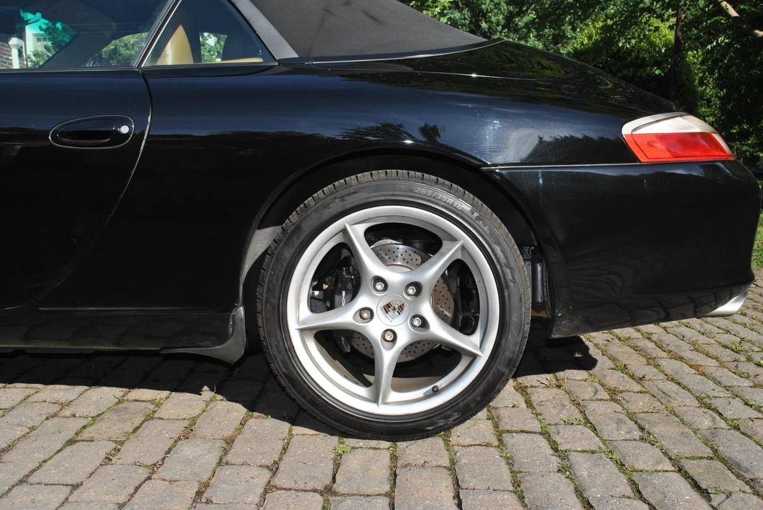 2002 Porsche 996 Carrera - Image 10 of 31