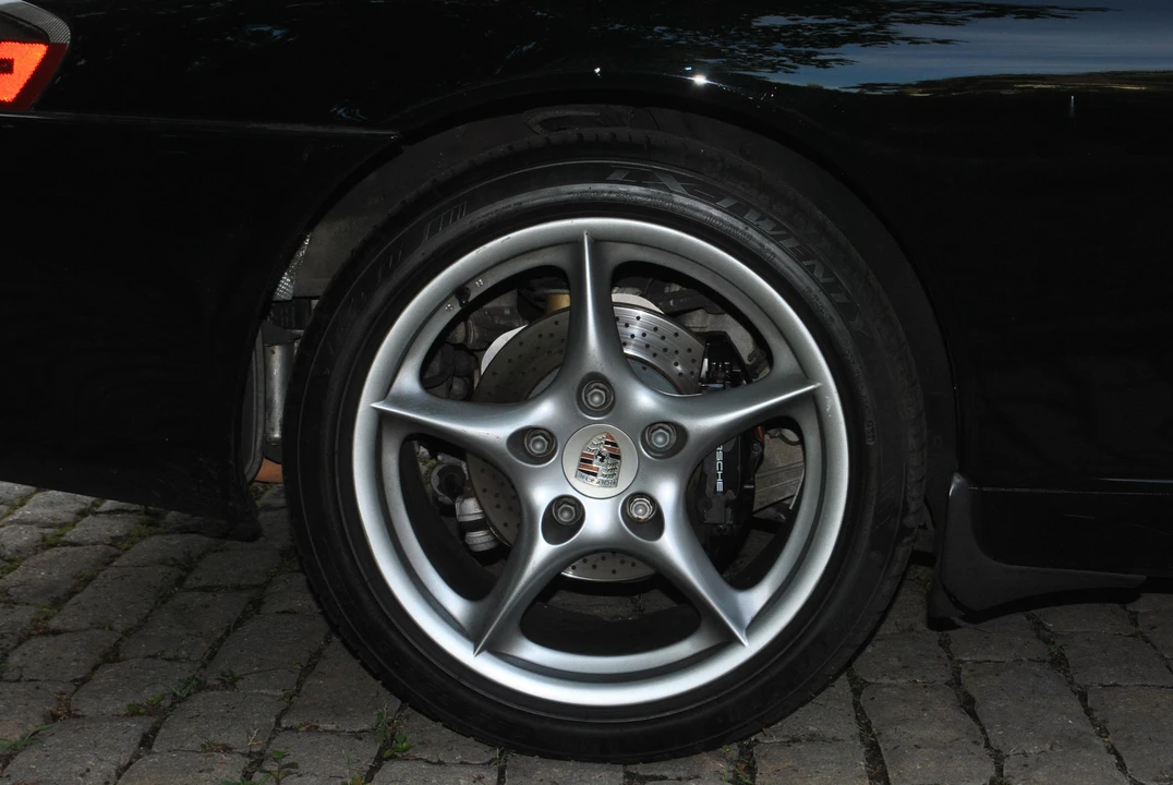 2002 Porsche 996 Carrera - Image 11 of 31