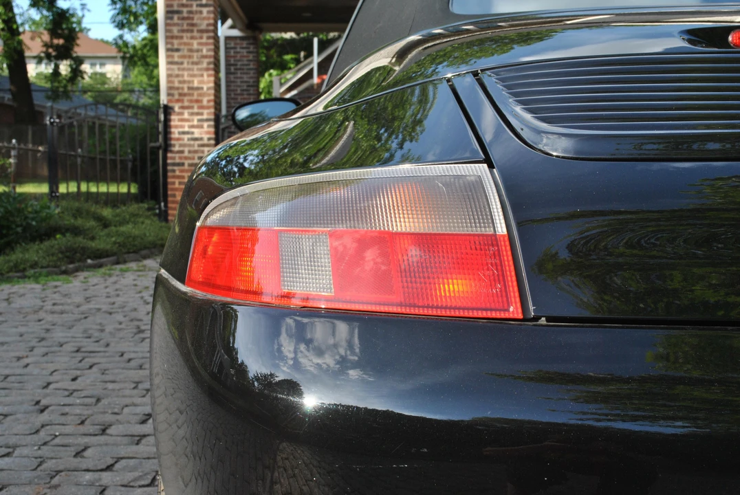 2002 Porsche 996 Carrera - Image 18 of 31