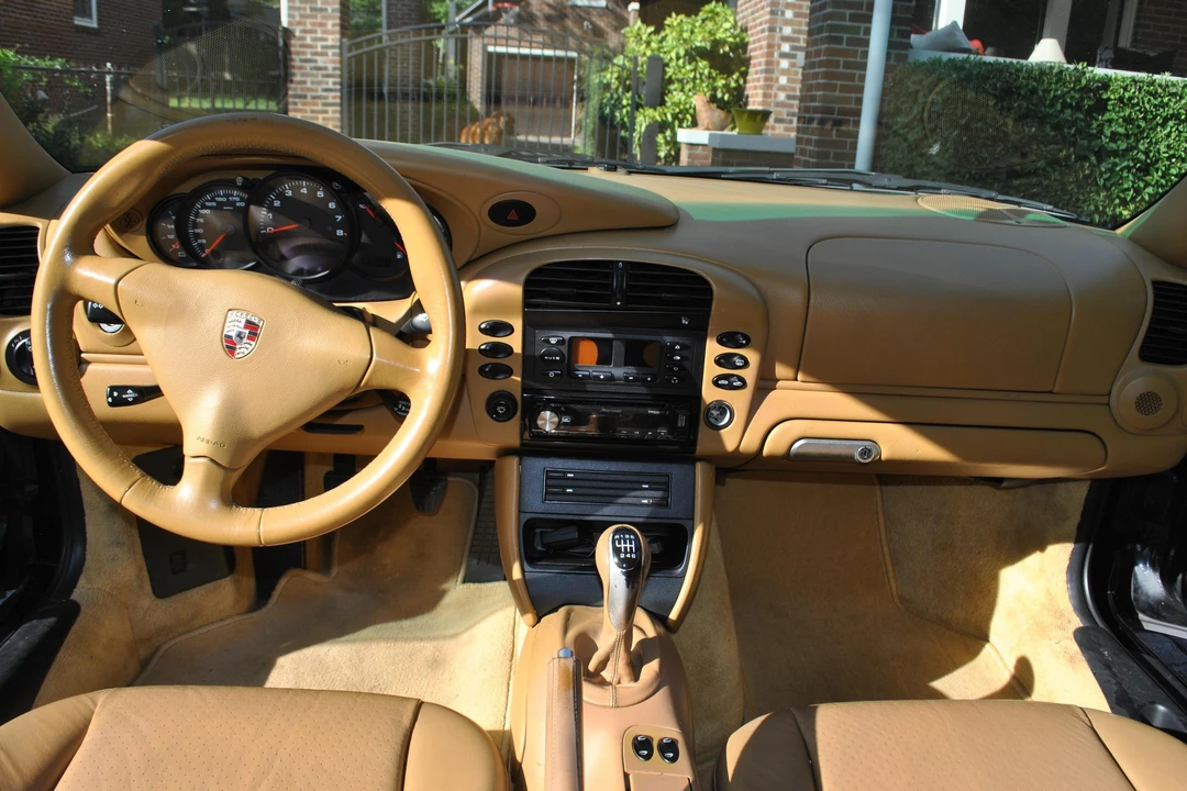 2002 Porsche 996 Carrera - Image 21 of 31