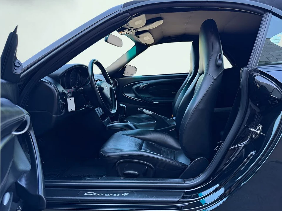 2002 Porsche 996 Carrera - Image 16 of 31