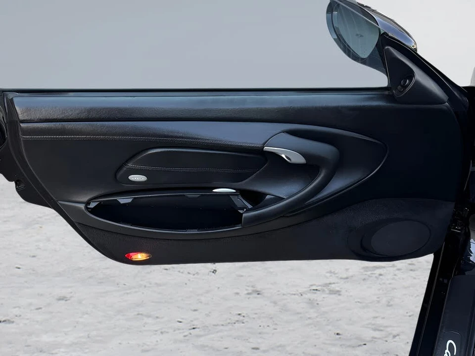 2002 Porsche 996 Carrera - Image 15 of 31