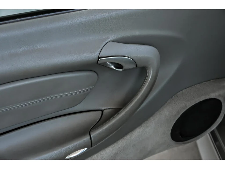 2002 Porsche 996 Carrera - Image 10 of 30