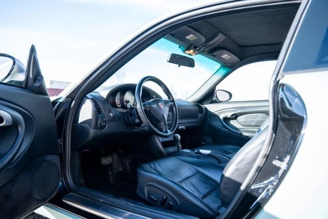 2002 Porsche 996 Carrera - Image 2 of 18