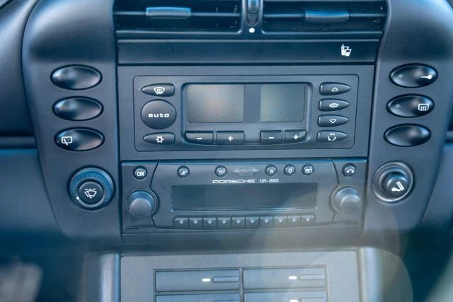 2002 Porsche 996 Carrera - Image 17 of 18