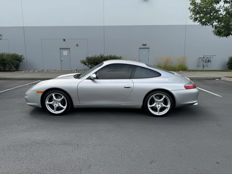 2002 Porsche 996 Carrera - Image 10 of 31