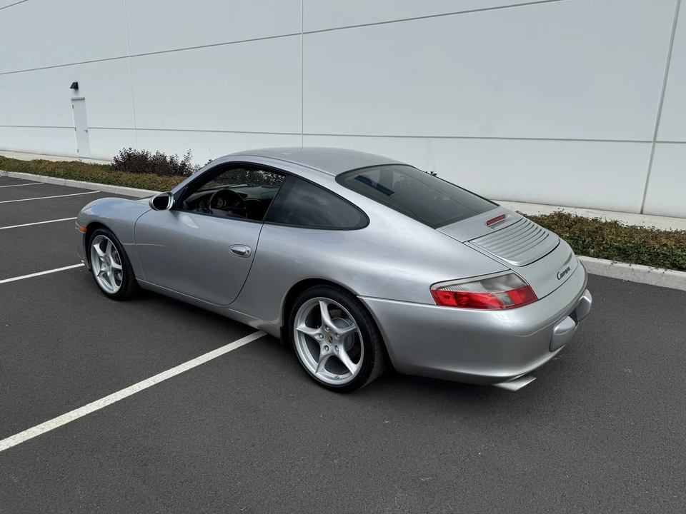 2002 Porsche 996 Carrera - Image 12 of 31