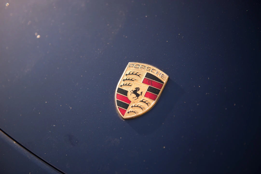 2002 Porsche 996 Carrera - Image 27 of 31