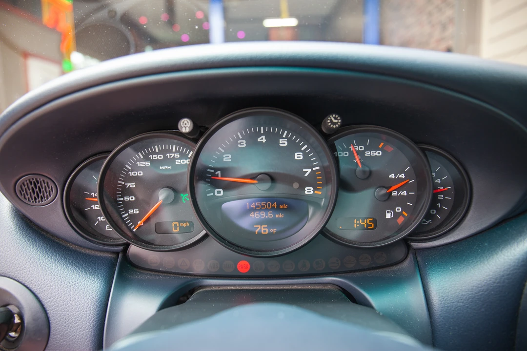 2002 Porsche 996 Carrera - Image 30 of 31