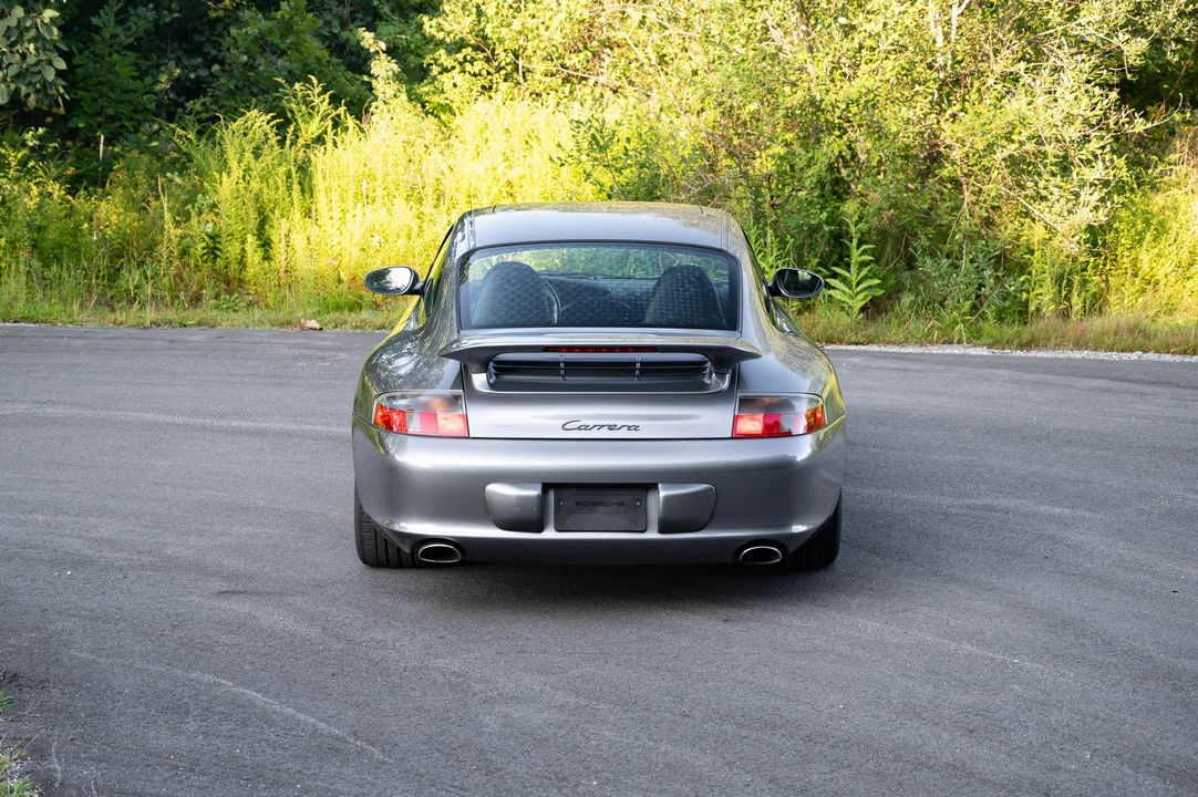 2002 Porsche 996 Carrera - Image 10 of 31