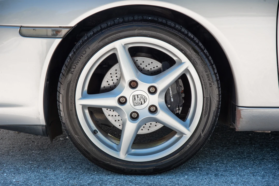 2002 Porsche 996 Carrera - Image 26 of 31