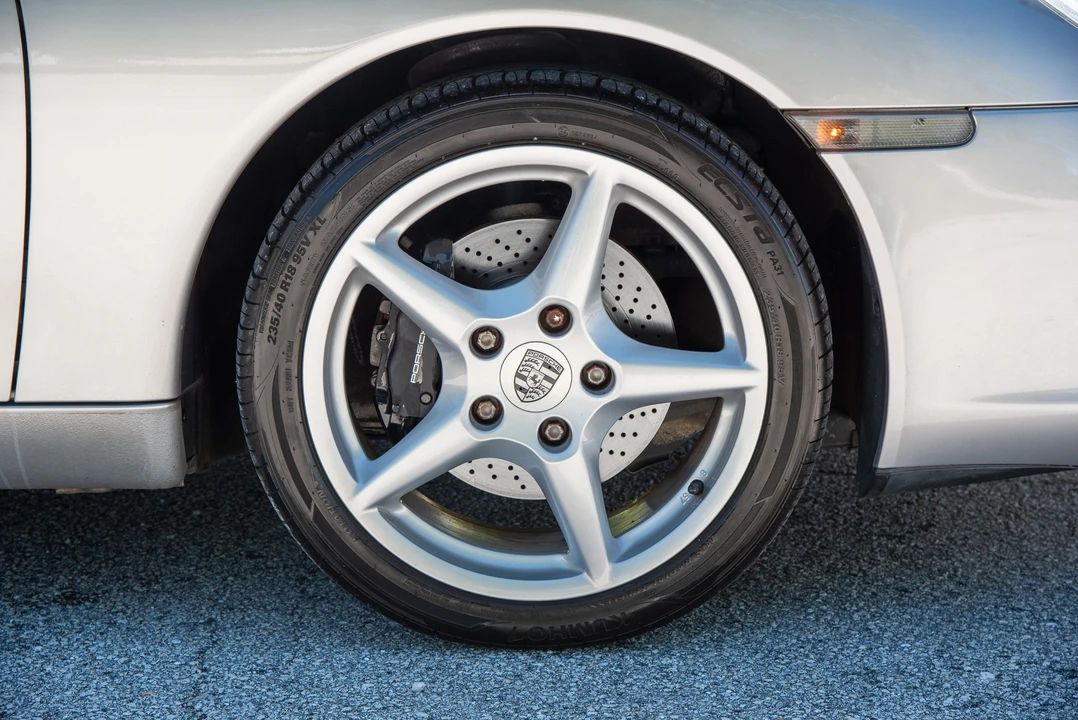 2002 Porsche 996 Carrera - Image 28 of 31
