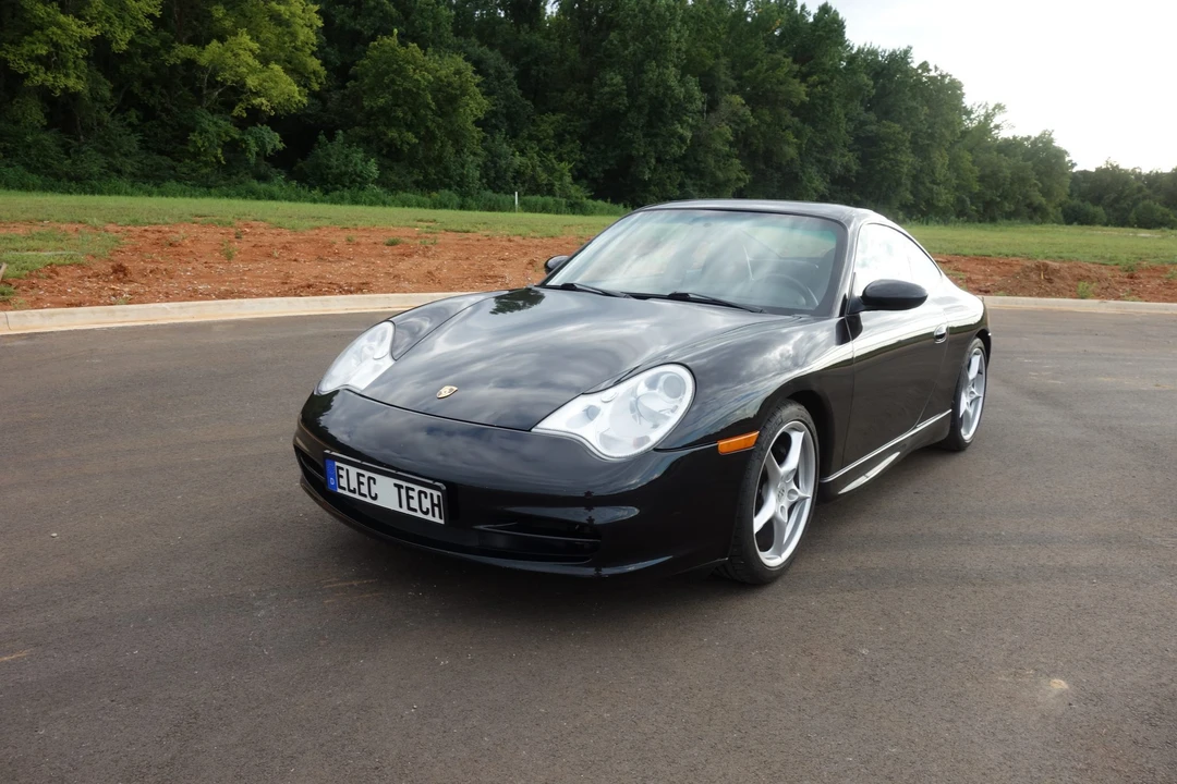 2002 Porsche 996 Carrera - Image 2 of 31