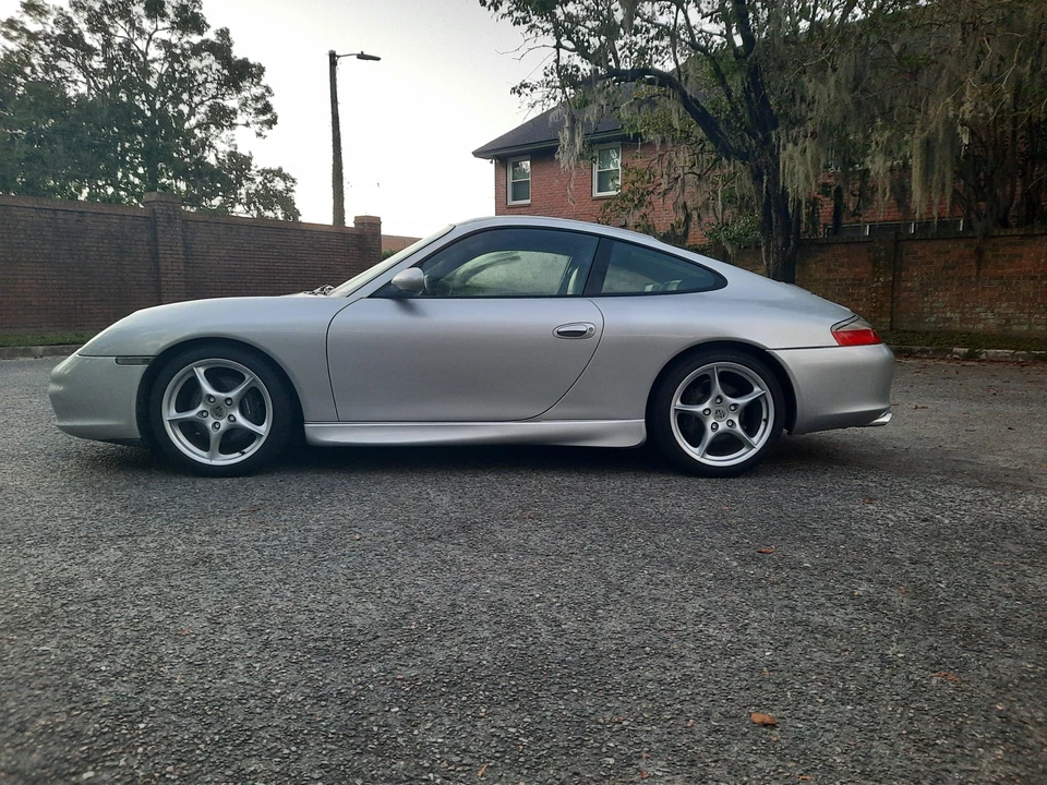 2002 Porsche 996 Carrera - Image 2 of 31