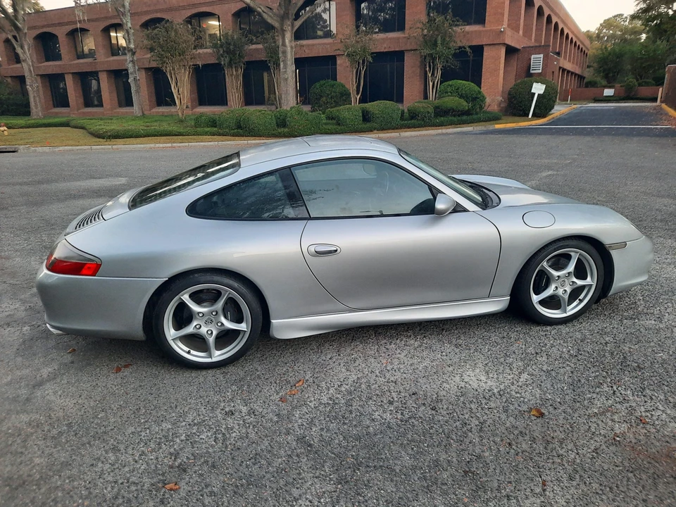 2002 Porsche 996 Carrera - Image 28 of 31