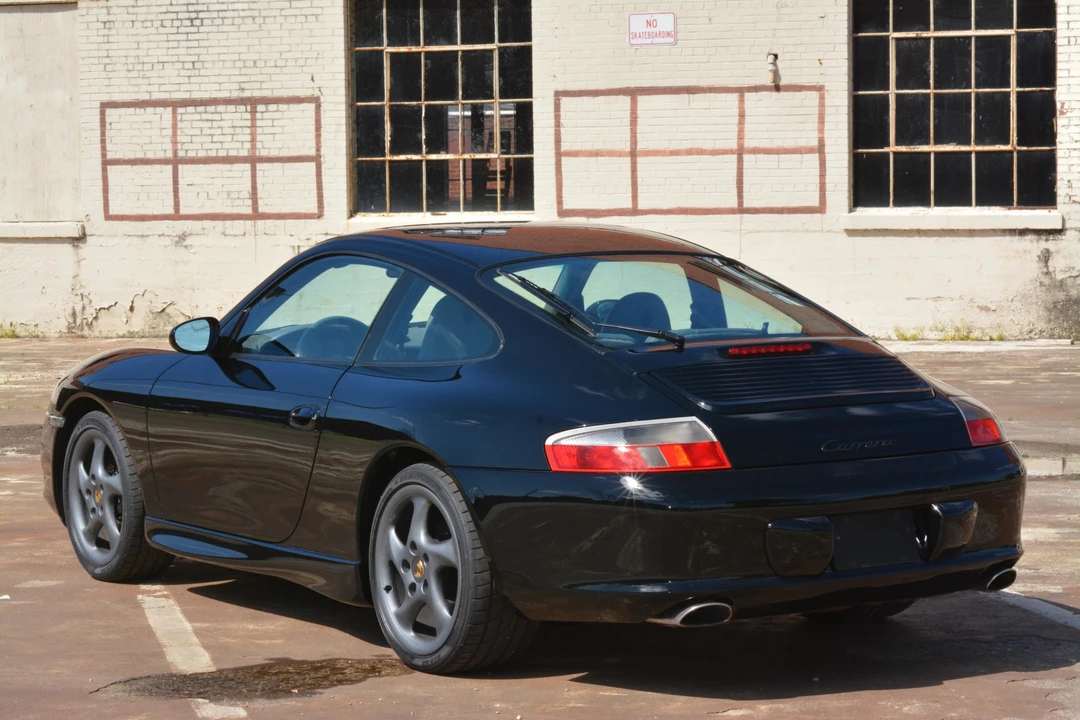 2002 Porsche 996 Carrera - Image 23 of 31
