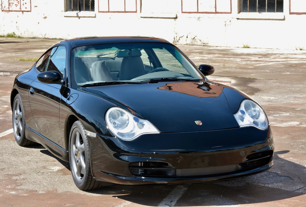 2002 Porsche 996 Carrera - Image 10 of 31