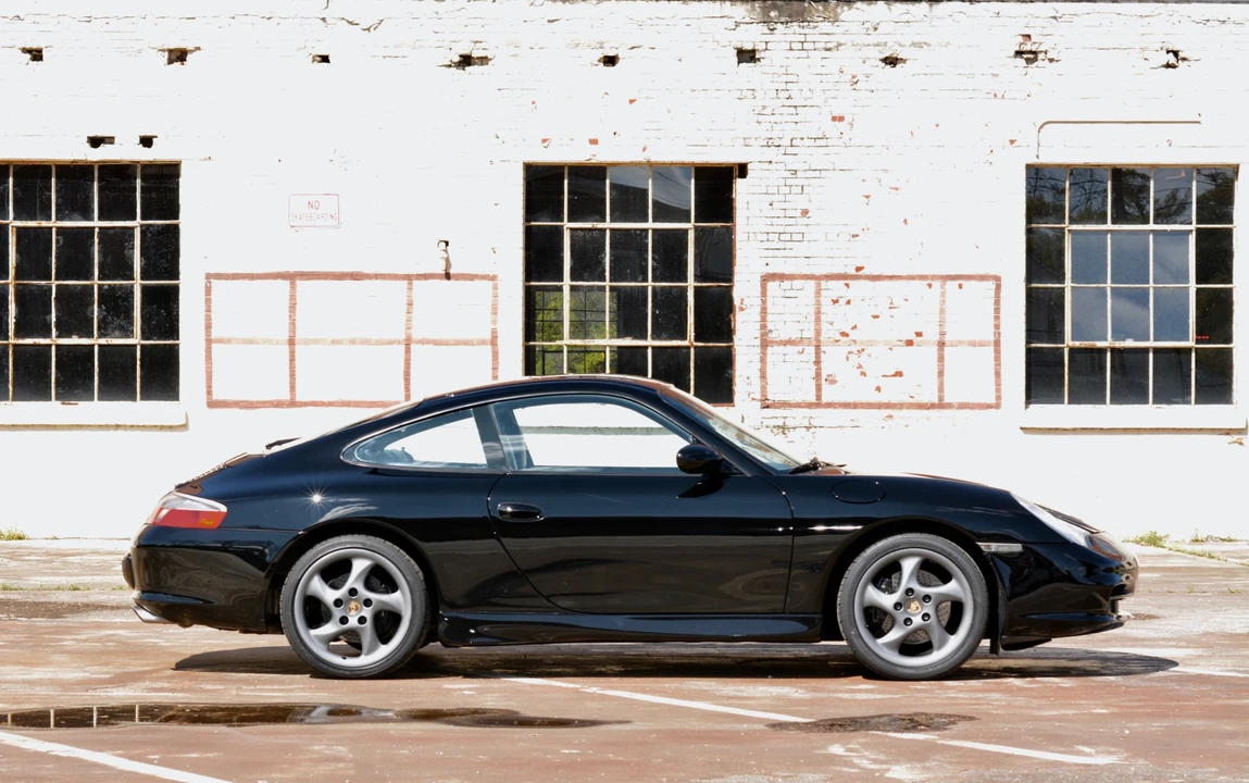 2002 Porsche 996 Carrera - Image 13 of 31