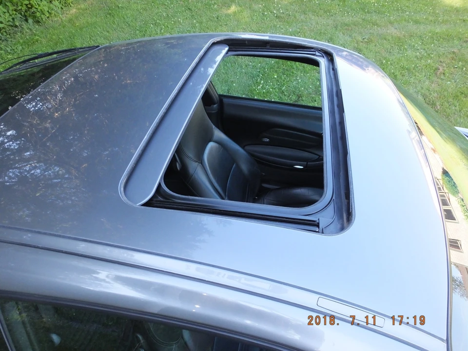 2002 Porsche 996 Carrera - Image 28 of 31